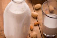 DIY Almond Milk: Freshness You Can Taste