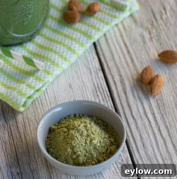 Avocado Matcha Dream Smoothie 3 Matcha avocado smoothie in a glass